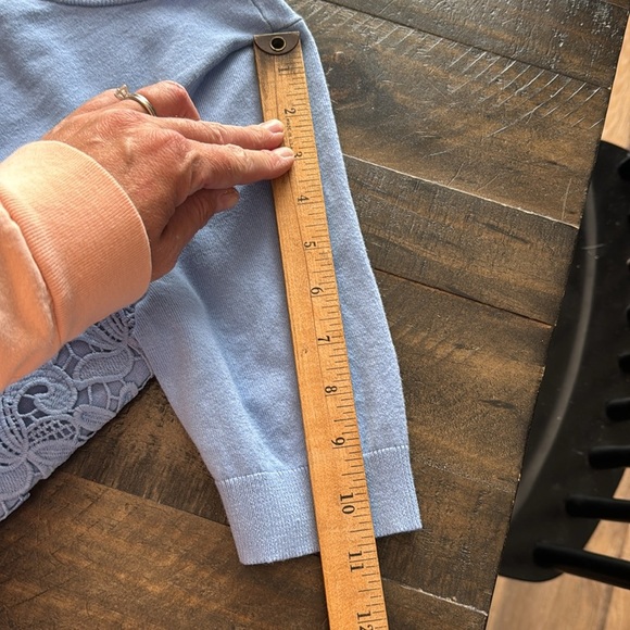 Talbots size Medium blue Cotton-Blend Cardigan Sweater Periwinkle detailed sides - Picture 9 of 10